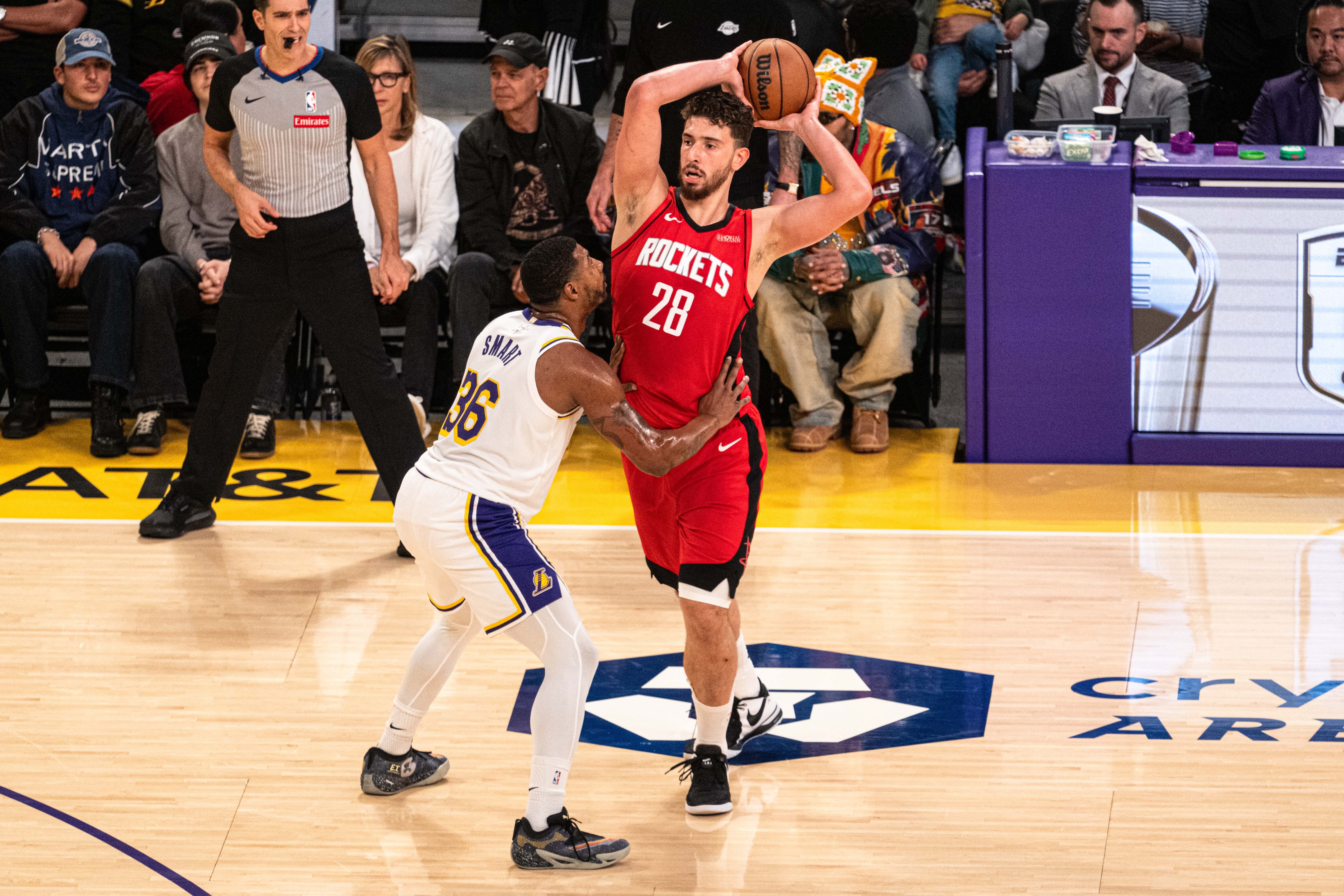 世界杯举办城市-A·史密斯：湖人留在第3打狼队太难了 不如掉到第4打没控卫的火箭